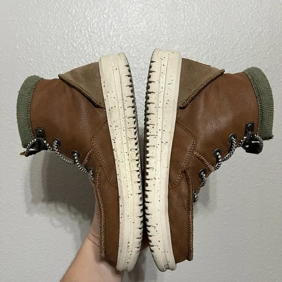 Hey Dude Bradley Leather Boots Round Moc Toe Elastic Laces Size 34//1 Big Kid - Picture 6 of 11